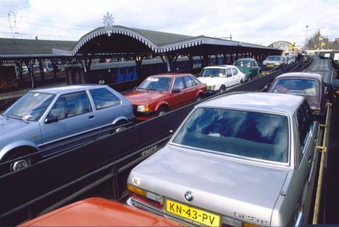 Autoslaaptrein, station Den Bosch
