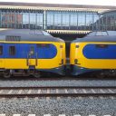 Een NS-intercity op station Den Bosch naar Zwolle