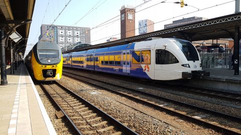 NS en Arriva trein op station Nijmegen