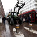 Foto boerenprotest, tractoren blokkeren trams (foto ANP)