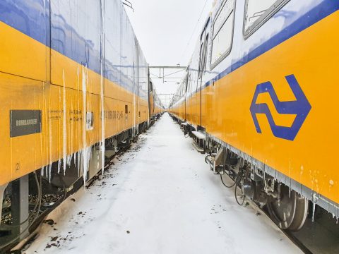 Treinen in sneeuw in Rotterdam (foto: NS)