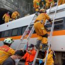 Ontsporing Taiwan, foto: EPA/Keelung City Fire Department