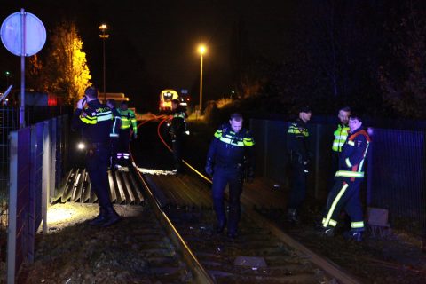 Scooter opzettelijk op spoor gezet in Groningen (foto: Noordernieuws)