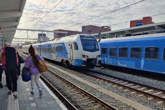 Keolis Blauwnet-treinen station Zwolle